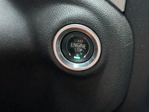 Used 2019 GMC Sierra 1500 SLT w/ SLT Premium Package AWD/4WD image 17