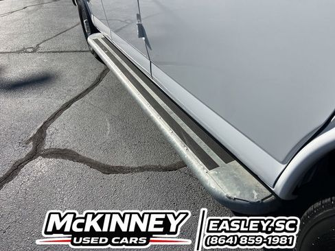 Used 2023 GMC Savana 2500 w/ Driver Convenience Package RWD image 4