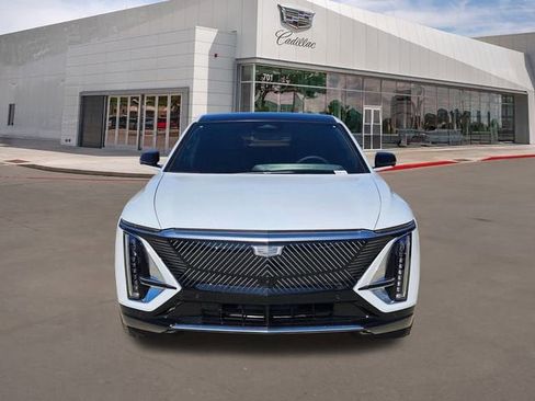 New 2026 Cadillac Lyriq Premium Luxury image 2