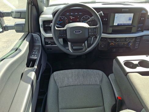 Used 2025 Ford F250 XLT AWD/4WD image 11