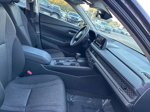 Used 2025 Honda Accord LX image 13