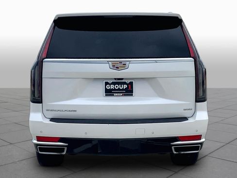 Used 2023 Cadillac Escalade ESV Premium Luxury AWD/4WD image 5