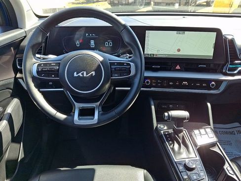 Certified 2025 Kia Sportage EX w/ Premium Package image 10