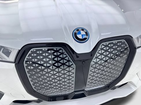 Used 2023 BMW iX M60 w/ Executive Package AWD/4WD image 26