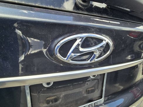 Used 2020 Hyundai Santa Fe SEL FWD image 8