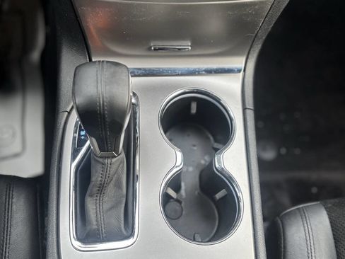 Used 2017 Jeep Grand Cherokee Altitude image 15