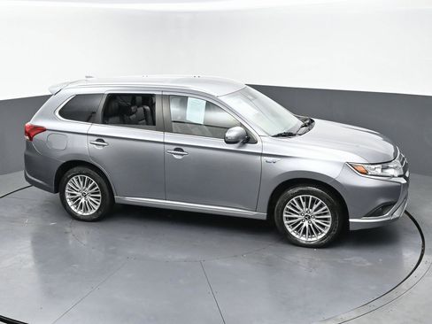 Used 2022 Mitsubishi Outlander SEL image 45