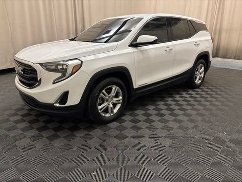 Used 2020 GMC Terrain SLE FWD image 1