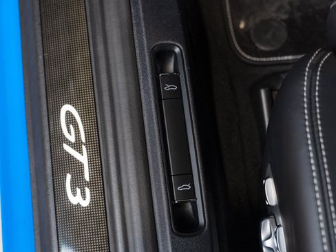 Used 2018 Porsche 911 GT3 RWD image 61