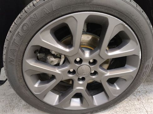 Used 2021 Jeep Compass Latitude image 31