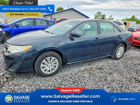 Used 2012 Toyota Camry LE FWD image 1