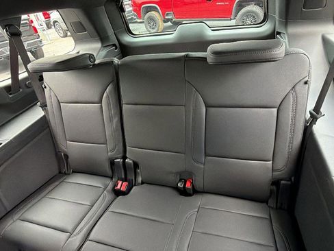 New 2026 Chevrolet Suburban LT w/ Comfort Package RWD image 19
