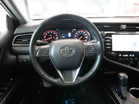 Used 2019 Toyota Camry XSE FWD image 21