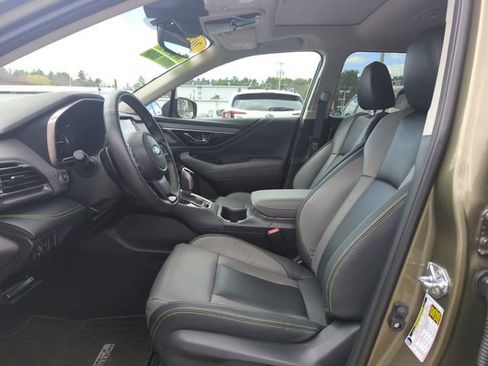 Used 2025 Subaru Outback Onyx Edition AWD/4WD image 14