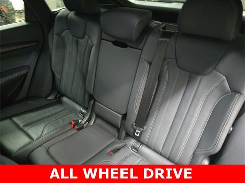 Used 2022 Audi Q5 2.0T Premium Plus w/ Premium Plus Package image 15