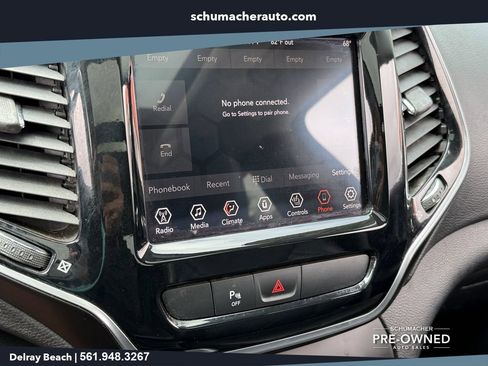 Used 2019 Jeep Cherokee Limited FWD image 21