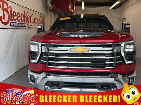 Used 2026 Chevrolet Silverado 2500 LTZ w/ LTZ Convenience Package AWD/4WD image 1
