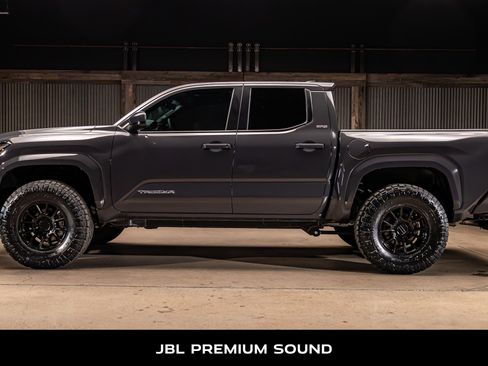 Used 2026 Toyota Tacoma 4x4 Double Cab image 6