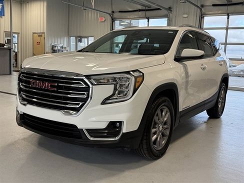 Used 2024 GMC Terrain SLT image 6
