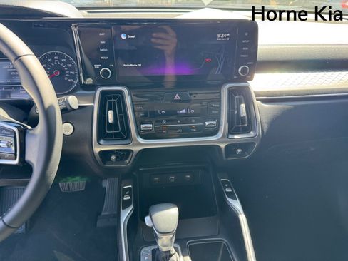Certified 2022 Kia Sorento S w/ Panoramic Sunroof Package FWD image 20