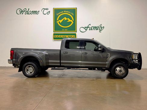 Used 2019 Ford F350 Lariat w/ Lariat Value Package image 2