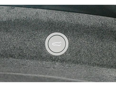 Used 2026 Tesla Model Y Long Range RWD image 57