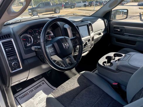 Used 2019 RAM 1500 Big Horn image 14