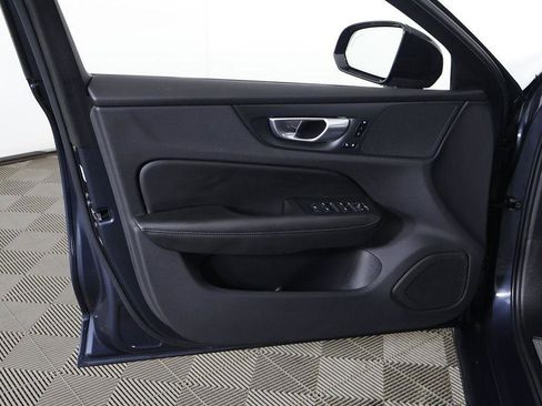 Used 2024 Volvo S60 B5 Core image 23