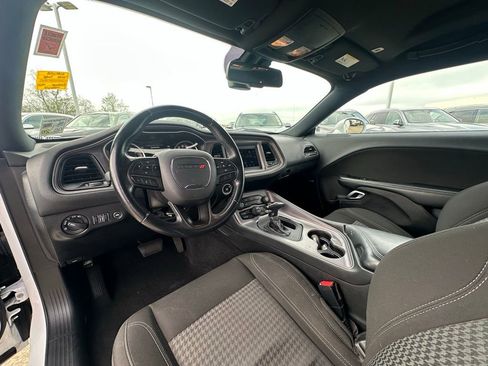 Used 2023 Dodge Challenger SXT image 20