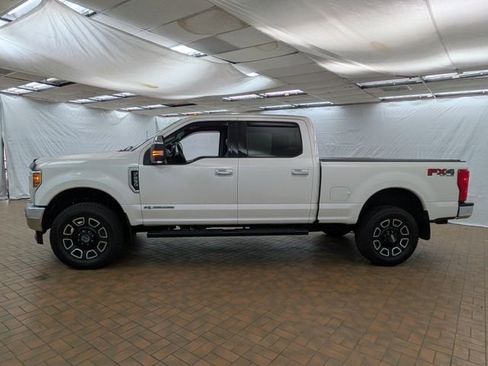 Certified 2019 Ford F250 Lariat w/ Chrome Package image 4