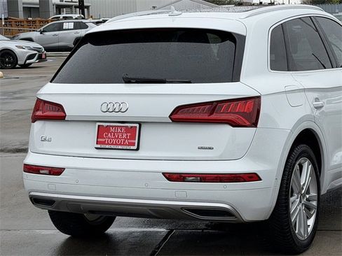 Used 2020 Audi Q5 Prestige w/ Prestige Package image 5
