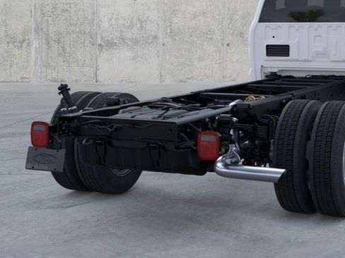 New 2025 Ford F550 2WD Regular Cab Super Duty image 21