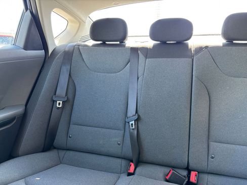 Used 2025 Kia K4 LXS FWD image 38