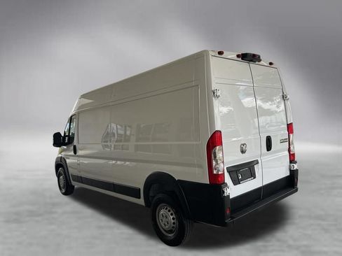 Used 2025 RAM ProMaster 2500 w/ Convenience Group FWD image 4