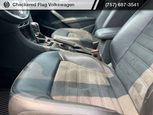 Used 2015 Volkswagen Passat TDI SEL Premium FWD image 24