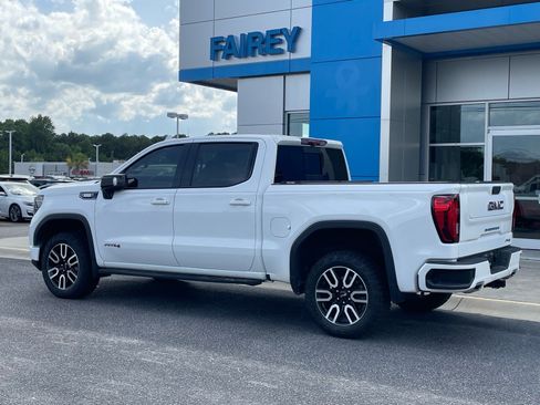 Used 2023 GMC Sierra 1500 AT4 w/ AT4 Premium Package AWD/4WD image 3