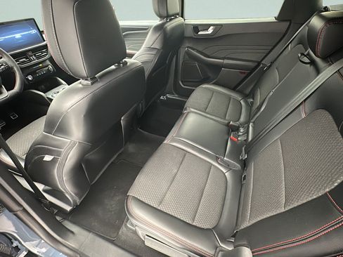 Used 2024 Ford Escape ST-Line w/ Tech Pack #1 AWD/4WD image 9