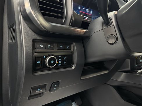 Used 2024 Ford F350 Lariat w/ Lariat Ultimate Package AWD/4WD image 18