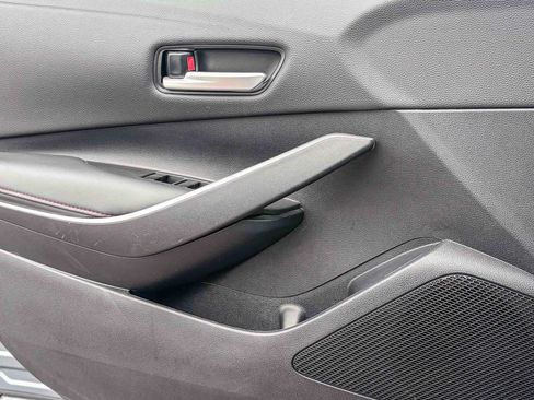Used 2024 Toyota Corolla SE w/ SE Premium Package FWD image 18