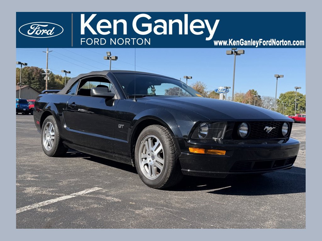 Used 2005 Ford Mustang GT Premium RWD image 1