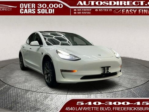 Used 2020 Tesla Model 3 Standard Range Plus image 1