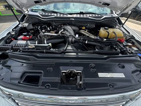 Used 2022 Ford F350 Lariat w/ Lariat Ultimate Package image 11