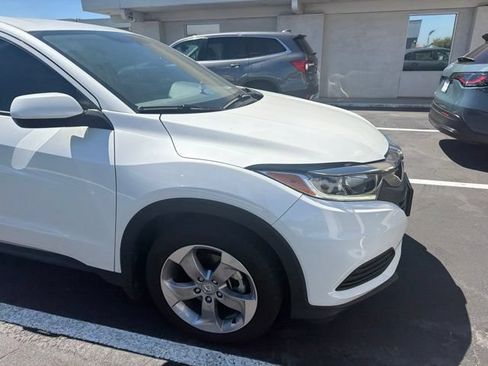 Used 2022 Honda HR-V LX image 17