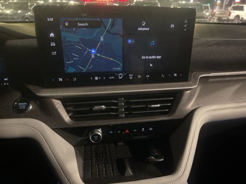 Used 2025 Ford Explorer Platinum w/ Ultimate Package image 13