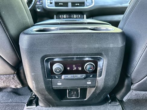 Certified 2024 Chevrolet Suburban Premier RWD image 21