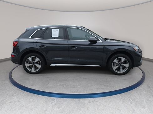 Used 2023 Audi Q5 2.0T Premium w/ Convenience Package AWD/4WD image 4