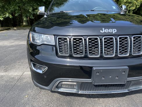 Used 2018 Jeep Grand Cherokee Limited AWD/4WD image 14