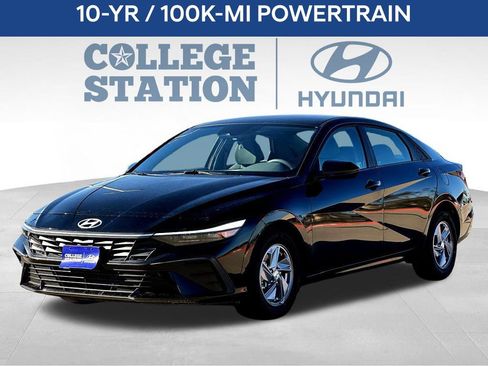Used 2024 Hyundai Elantra SE image 6