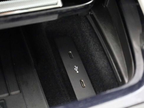 Certified 2025 Porsche Cayenne image 33