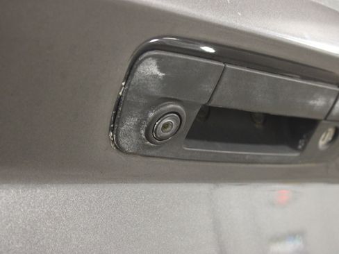 Used 2017 RAM 1500 Express image 12